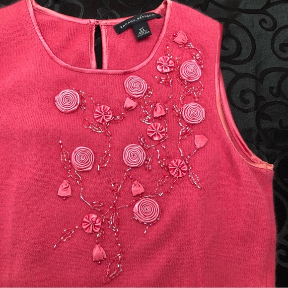 Banana Republic Sleeveless Crew Neck Sweater Pink - Picture 5 of 11